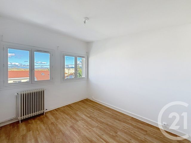 Appartement F4 à louer - 4 pièces - 71,50 m2 - Cournon D Auvergne - 63 - AUVERGNE