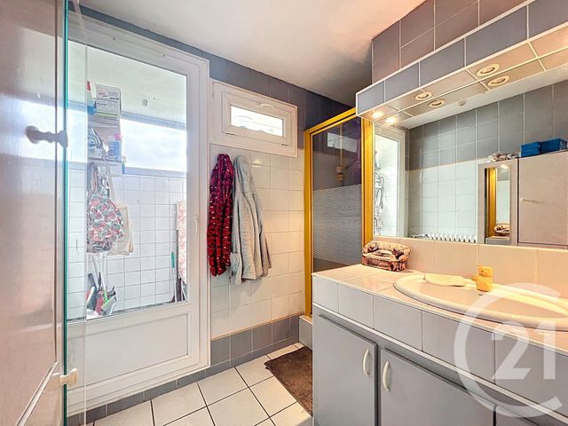 Appartement F3 &agrave; vendre - 4 pi&egrave;ces - 70 m2 - Cournon D Auvergne - 63 - AUVERGNE