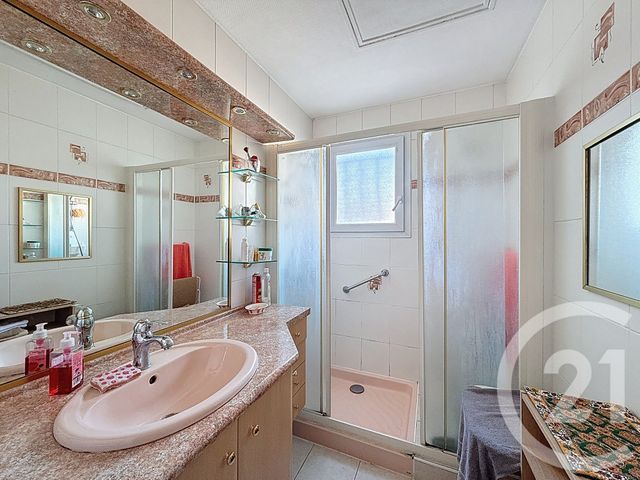 Maison à vendre - 5 pièces - 106,28 m2 - Cournon D Auvergne - 63 - AUVERGNE