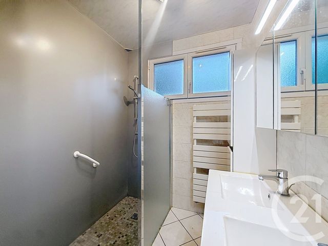 Maison &agrave; vendre - 5 pi&egrave;ces - 127,59 m2 - Cournon D Auvergne - 63 - AUVERGNE