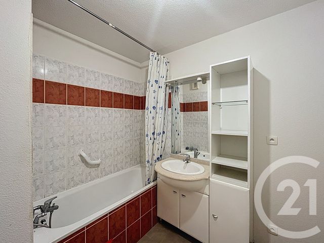Appartement F2 &agrave; louer - 2 pi&egrave;ces - 41,45 m2 - Cournon D Auvergne - 63 - AUVERGNE