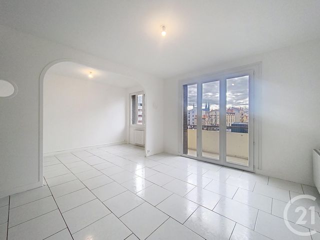Appartement F3 &agrave; louer - 3 pi&egrave;ces - 68,32 m2 - Clermont Ferrand - 63 - AUVERGNE