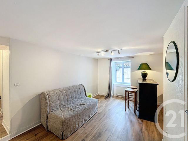 Appartement T2 &agrave; louer - 2 pi&egrave;ces - 34,45 m2 - Clermont Ferrand - 63 - AUVERGNE