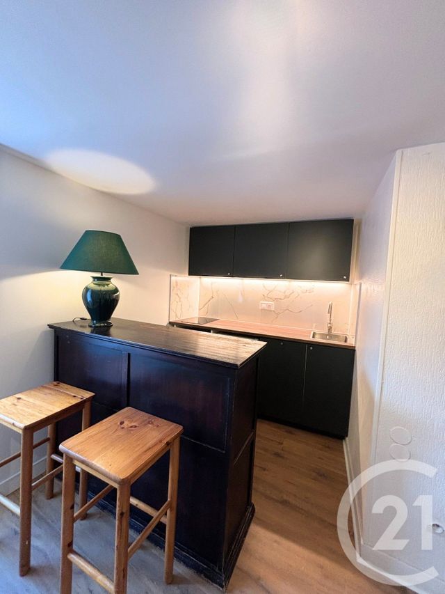 Appartement T2 &agrave; louer - 2 pi&egrave;ces - 34,45 m2 - Clermont Ferrand - 63 - AUVERGNE