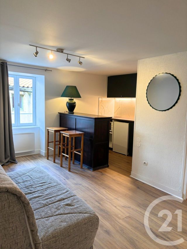Appartement T2 &agrave; louer - 2 pi&egrave;ces - 34,45 m2 - Clermont Ferrand - 63 - AUVERGNE