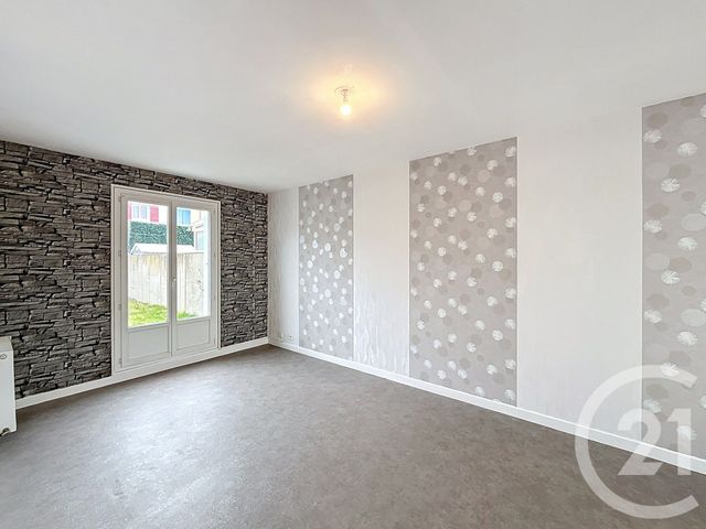 Maison &agrave; louer - 4 pi&egrave;ces - 78,44 m2 - Cournon D Auvergne - 63 - AUVERGNE