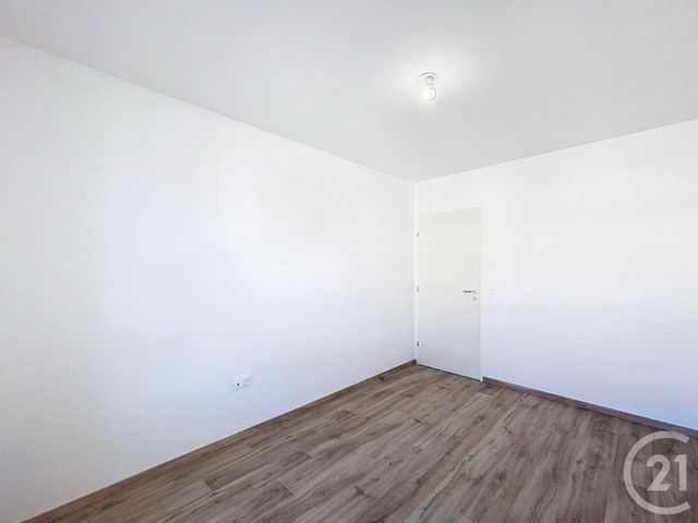 Appartement F3 &agrave; louer - 3 pi&egrave;ces - 72,10 m2 - Cournon D Auvergne - 63 - AUVERGNE