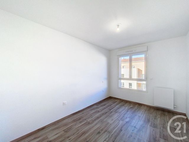 Appartement F3 &agrave; louer - 3 pi&egrave;ces - 72,10 m2 - Cournon D Auvergne - 63 - AUVERGNE