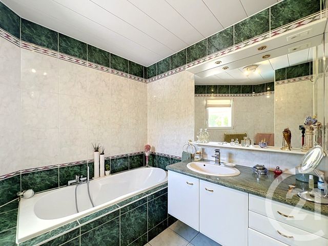 Maison &agrave; vendre - 5 pi&egrave;ces - 123,65 m2 - La Roche Blanche - 63 - AUVERGNE