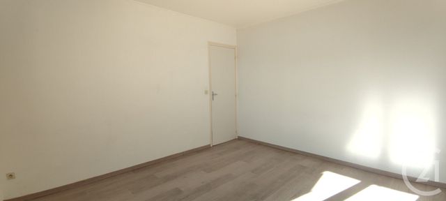 Maison &agrave; louer - 3 pi&egrave;ces - 52,67 m2 - Clermont Ferrand - 63 - AUVERGNE