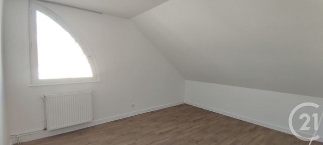 Appartement Duplex &agrave; louer - 3 pi&egrave;ces - 67 m2 - Yzeure - 03 - AUVERGNE