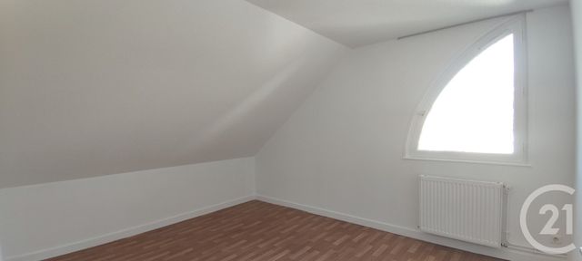 Appartement Duplex &agrave; louer - 3 pi&egrave;ces - 67 m2 - Yzeure - 03 - AUVERGNE