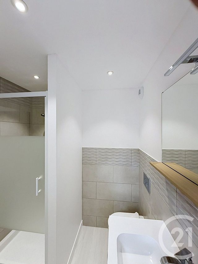 Appartement F2 &agrave; louer - 2 pi&egrave;ces - 52,65 m2 - Les Martres De Veyre - 63 - AUVERGNE