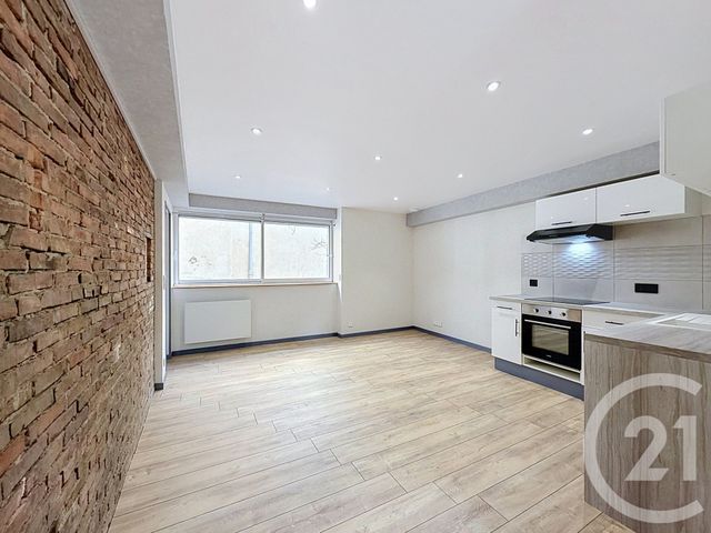 Appartement F2 &agrave; louer - 2 pi&egrave;ces - 52,65 m2 - Les Martres De Veyre - 63 - AUVERGNE