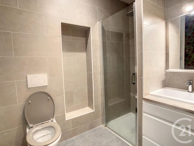 Appartement F2 &agrave; louer - 2 pi&egrave;ces - 32,50 m2 - Moulins - 03 - AUVERGNE