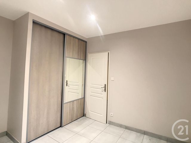 Appartement F2 &agrave; louer - 2 pi&egrave;ces - 32,50 m2 - Moulins - 03 - AUVERGNE
