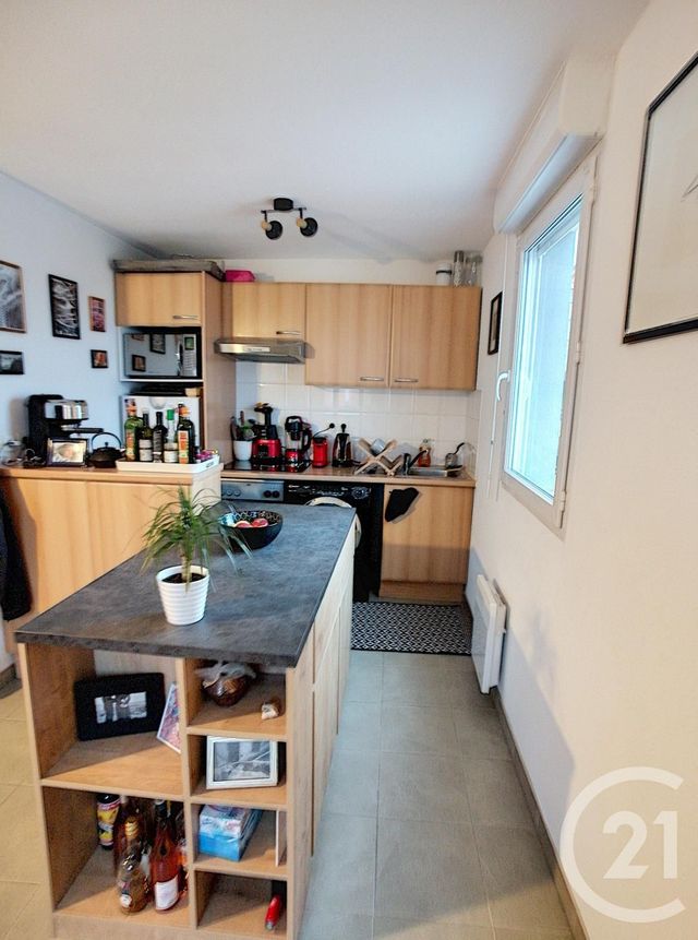 Appartement F3 &agrave; louer - 3 pi&egrave;ces - 64,31 m2 - Cournon D Auvergne - 63 - AUVERGNE