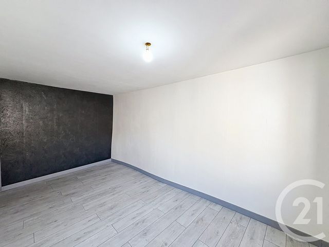 Maison &agrave; louer - 5 pi&egrave;ces - 104 m2 - Chanonat - 63 - AUVERGNE