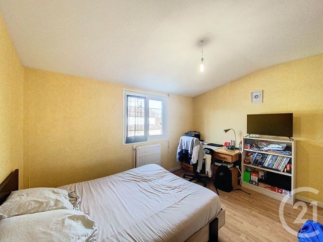 Maison &agrave; louer - 4 pi&egrave;ces - 84,23 m2 - Riom - 63 - AUVERGNE