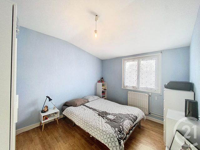 Maison &agrave; louer - 4 pi&egrave;ces - 84,23 m2 - Riom - 63 - AUVERGNE