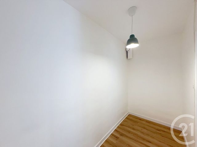 Appartement F4 &agrave; louer - 4 pi&egrave;ces - 94,61 m2 - Cournon D Auvergne - 63 - AUVERGNE