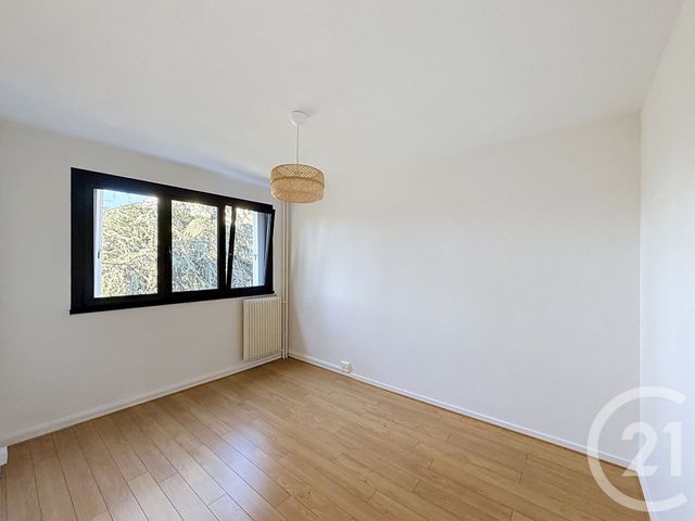 Appartement F4 &agrave; louer - 4 pi&egrave;ces - 94,61 m2 - Cournon D Auvergne - 63 - AUVERGNE
