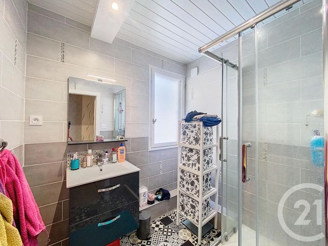 Appartement F3 &agrave; louer - 3 pi&egrave;ces - 79,47 m2 - Cournon D Auvergne - 63 - AUVERGNE