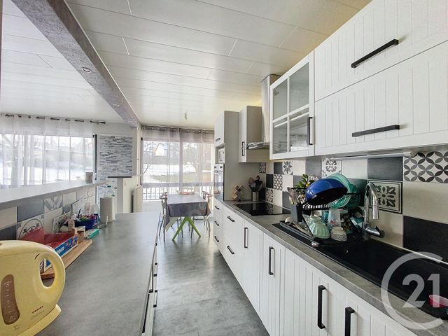 Appartement F3 &agrave; louer - 3 pi&egrave;ces - 79,47 m2 - Cournon D Auvergne - 63 - AUVERGNE