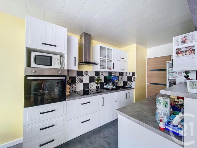Appartement F3 &agrave; louer - 3 pi&egrave;ces - 79,47 m2 - Cournon D Auvergne - 63 - AUVERGNE