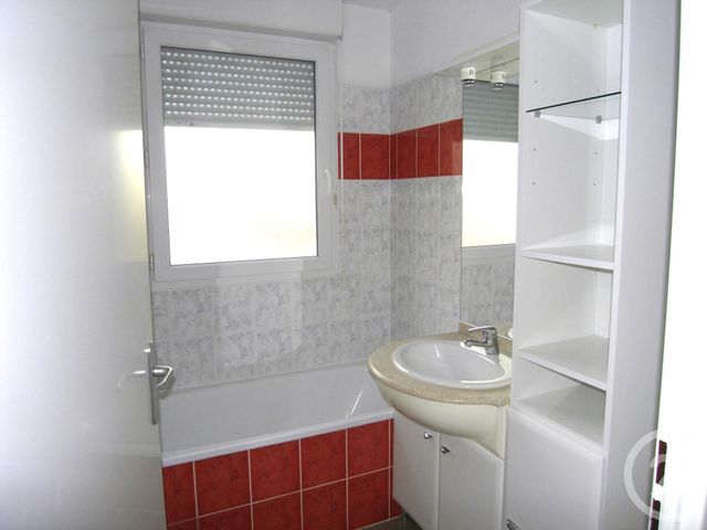 Appartement F3 &agrave; louer - 3 pi&egrave;ces - 65,19 m2 - Cournon D Auvergne - 63 - AUVERGNE
