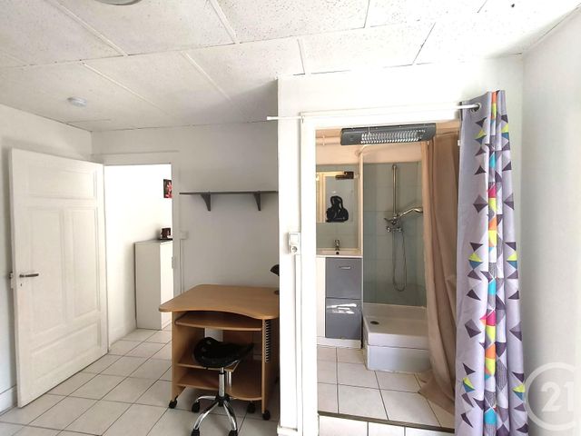 Appartement F1 &agrave; louer - 1 pi&egrave;ce - 24,61 m2 - Chamalieres - 63 - AUVERGNE