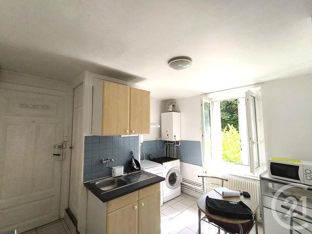 Appartement F1 &agrave; louer - 1 pi&egrave;ce - 24,61 m2 - Chamalieres - 63 - AUVERGNE