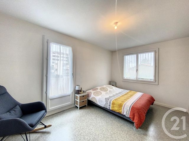Appartement F3 &agrave; louer - 3 pi&egrave;ces - 70,28 m2 - Chamalieres - 63 - AUVERGNE