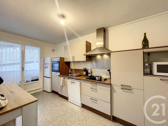 Appartement F3 &agrave; louer - 3 pi&egrave;ces - 70,28 m2 - Chamalieres - 63 - AUVERGNE