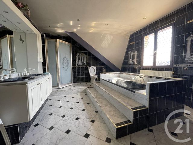Maison à vendre - 8 pièces - 189,39 m2 - Tremblay En France - 93 - ILE-DE-FRANCE