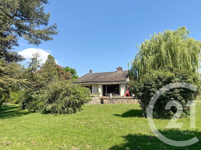 Maison à vendre - 8 pièces - 215 m2 - St Germain Du Plain - 71 - BOURGOGNE