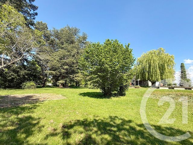 Maison à vendre - 8 pièces - 215 m2 - St Germain Du Plain - 71 - BOURGOGNE