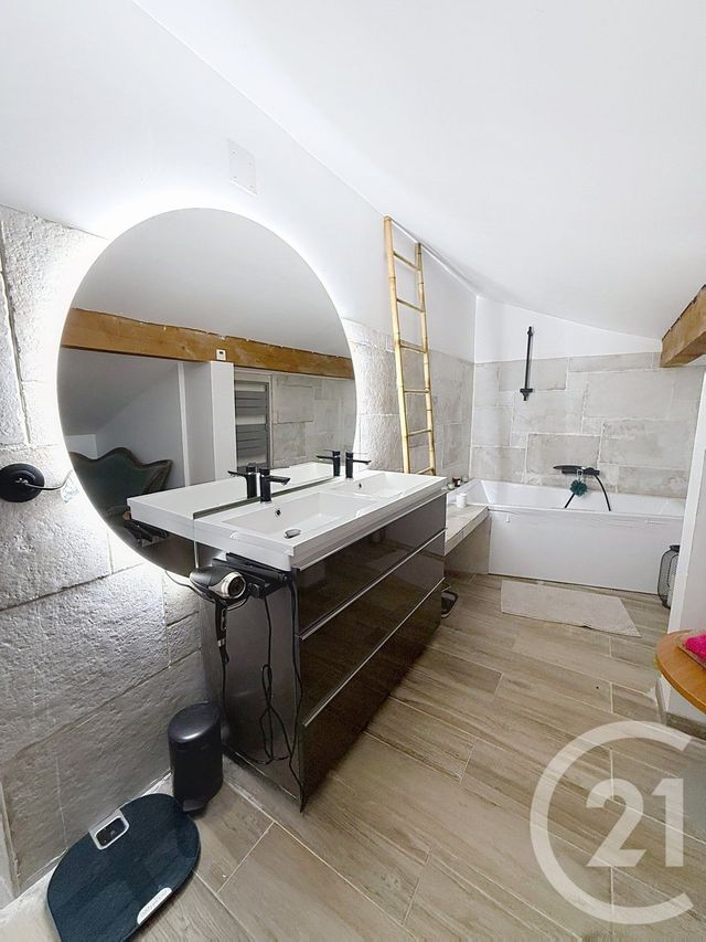 Maison à vendre - 8 pièces - 215 m2 - St Germain Du Plain - 71 - BOURGOGNE