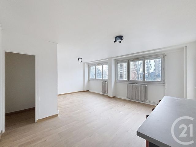 Appartement F4 &agrave; louer - 4 pi&egrave;ces - 70,40 m2 - Chalon Sur Saone - 71 - BOURGOGNE