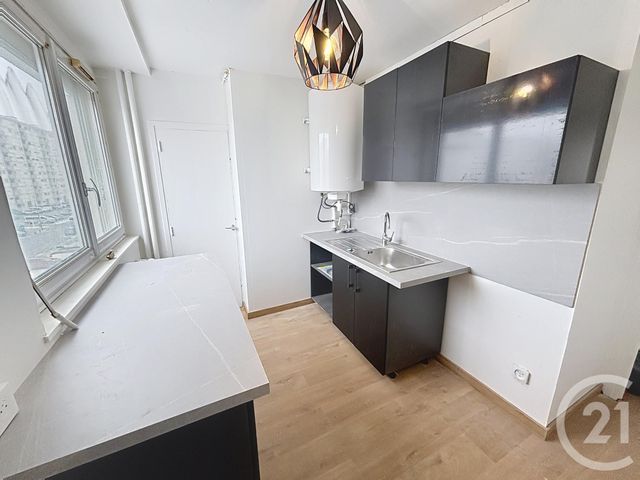 Appartement F4 &agrave; louer - 4 pi&egrave;ces - 70,40 m2 - Chalon Sur Saone - 71 - BOURGOGNE