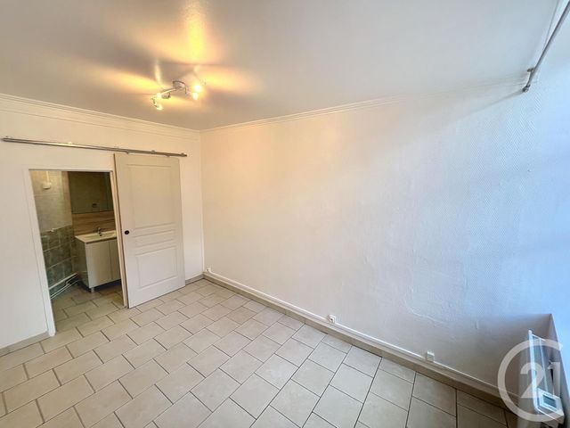 Appartement F2 &agrave; louer - 2 pi&egrave;ces - 32,25 m2 - Chalon Sur Saone - 71 - BOURGOGNE