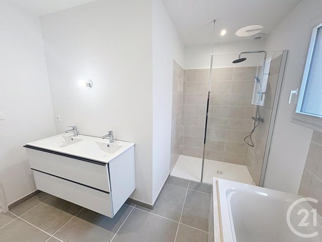 Maison &agrave; louer - 4 pi&egrave;ces - 110 m2 - Baudrieres - 71 - BOURGOGNE