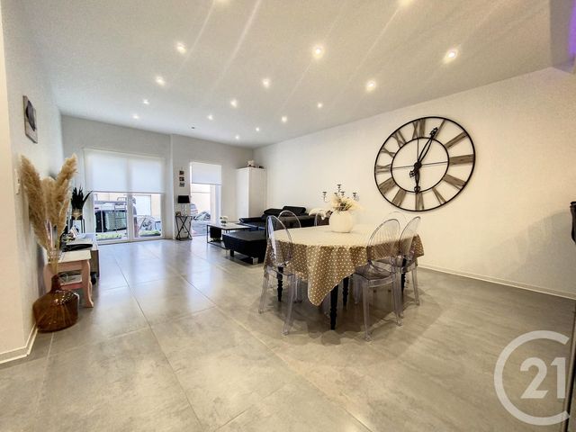 Appartement F4 &agrave; louer - 4 pi&egrave;ces - 125,72 m2 - Chalon Sur Saone - 71 - BOURGOGNE