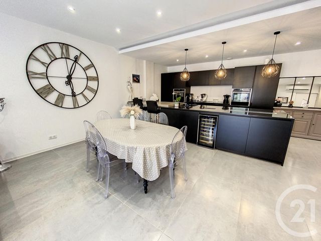 Appartement F4 &agrave; louer - 4 pi&egrave;ces - 125,72 m2 - Chalon Sur Saone - 71 - BOURGOGNE