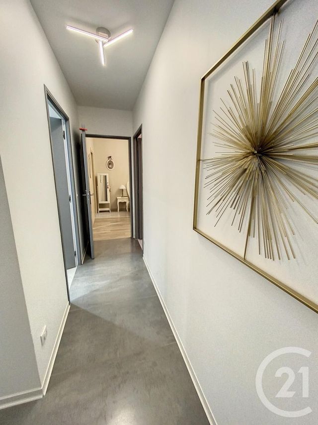 Appartement F4 &agrave; louer - 4 pi&egrave;ces - 125,72 m2 - Chalon Sur Saone - 71 - BOURGOGNE