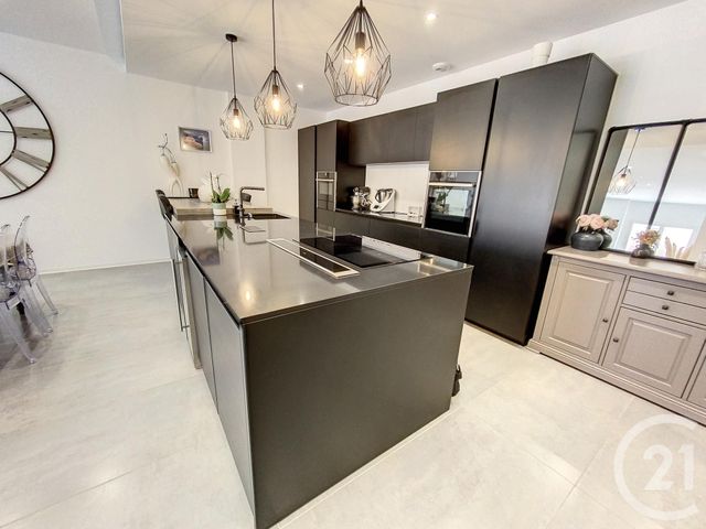 Appartement F4 &agrave; louer - 4 pi&egrave;ces - 125,72 m2 - Chalon Sur Saone - 71 - BOURGOGNE