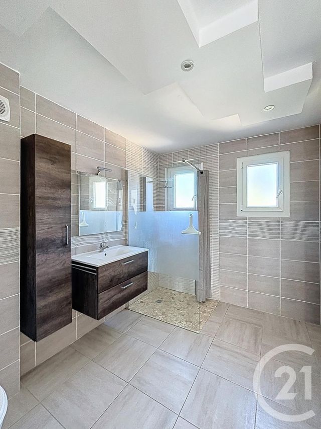 Appartement F4 &agrave; louer - 4 pi&egrave;ces - 75,77 m2 - Chalon Sur Saone - 71 - BOURGOGNE