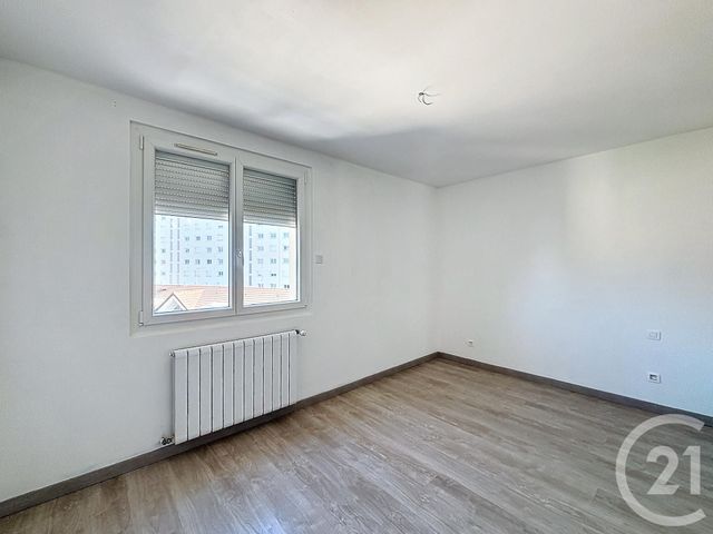 Appartement F4 &agrave; louer - 4 pi&egrave;ces - 75,77 m2 - Chalon Sur Saone - 71 - BOURGOGNE