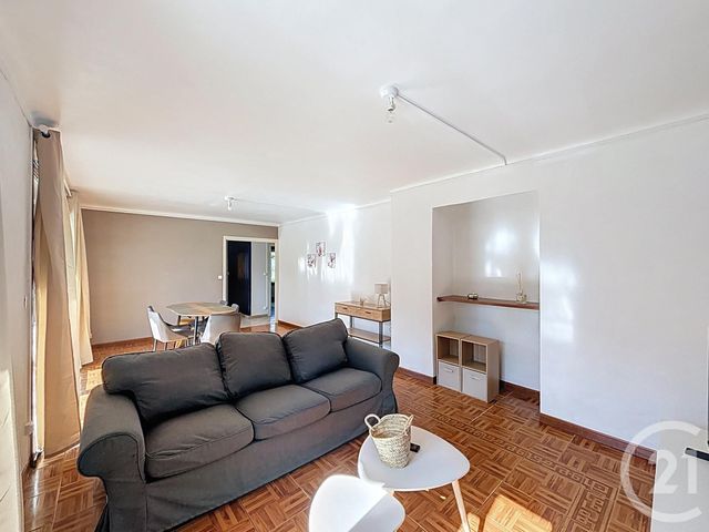 Appartement F3 &agrave; louer - 3 pi&egrave;ces - 73,75 m2 - St Remy - 71 - BOURGOGNE