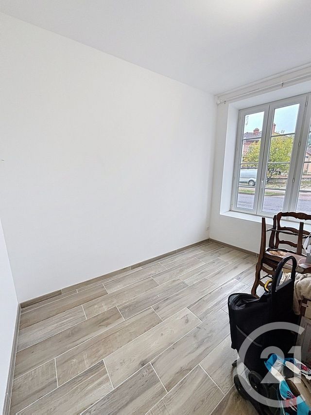 Appartement F3 &agrave; louer - 3 pi&egrave;ces - 53,96 m2 - St Marcel - 71 - BOURGOGNE